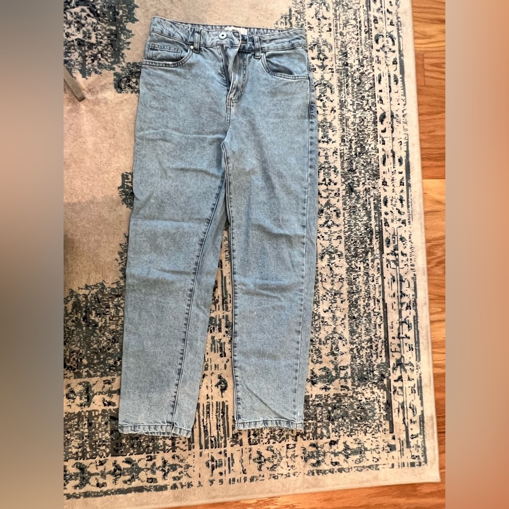 Light wash cotton on jeans